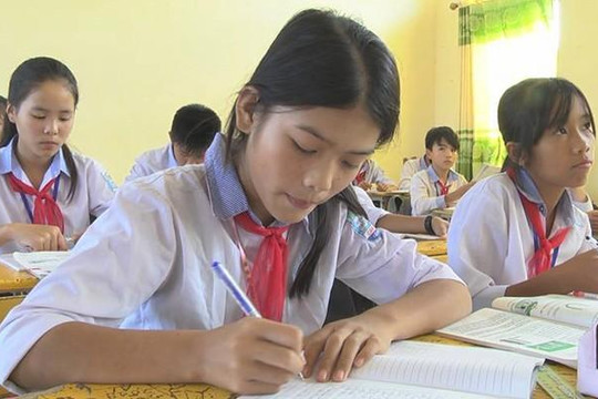 Hà Tĩnh: Một học sinh nghèo trả lại 30 triệu đồng nhặt được