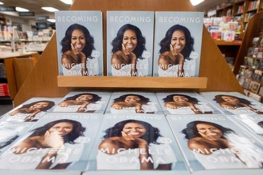 Hồi ký của Michelle Obama là cuốn sách bán chạy nhanh nhất năm 2018