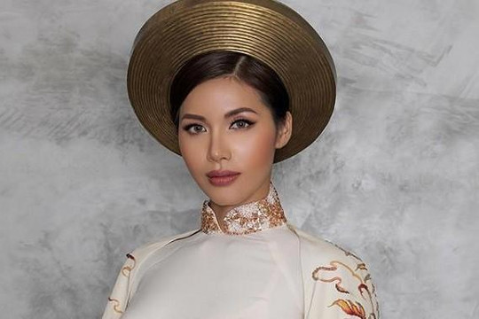 Minh Tú mang chiếc áo dài ‘Con rồng cháu tiên’ thi trang phục dân tộc tại Hoa hậu Siêu quốc gia 2018 