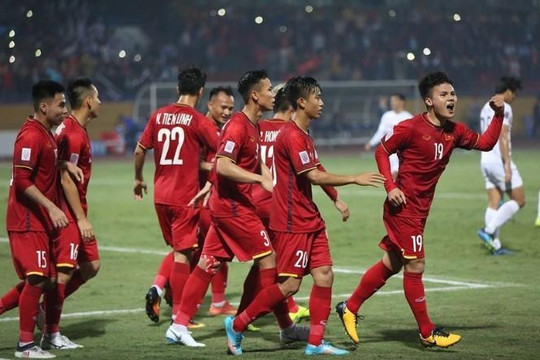 Tuyển Việt Nam ra sân mặc đồ đỏ, trọng tài Qatar bắt trận bán kết với Philippines