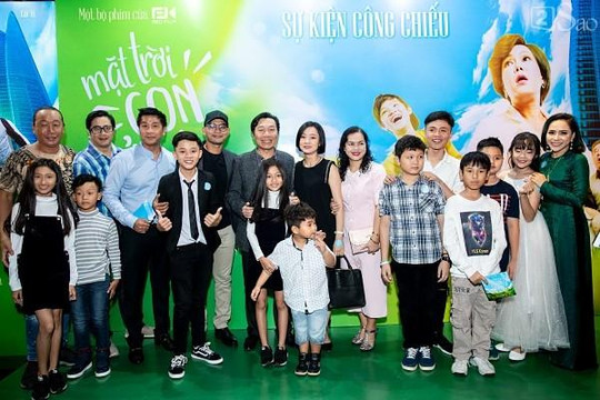 Nghệ sĩ Việt Hương kêu gọi, Huỳnh Kiến An bức xúc vì phim 'Mặt trời con ở đâu' bị dán mác cấm trẻ em dưới 13 tuổi