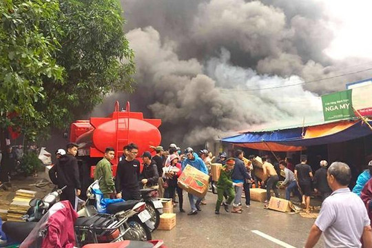 Bộ Công an điều tra vụ cháy kinh hoàng kho hàng gần chợ Vinh