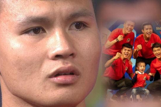 Quang Hải dành status đầu tiên sau khi vô địch AFF Cup cho cậu bé ung thư não