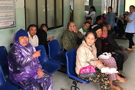 Thành phố không bệnh viện, người dân Quảng Ngãi phản ứng