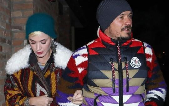 Orlando Bloom và Katy Perry lãng mạn tận hưởng kỳ nghỉ sau tin đồn đính hôn 