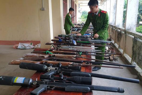 Hà Tĩnh: Thu hàng trăm khẩu súng cùng nhiều công cụ hỗ trợ