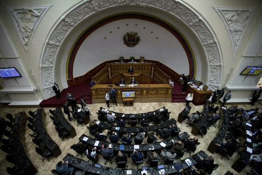 Quốc hội Venezuela lên lộ trình ‘tiếp quản nhà nước’