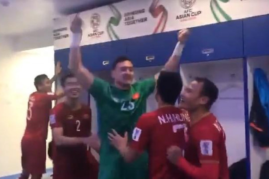 AFC đăng clip ăn mừng trong phòng thay đồ của đội tuyển Việt Nam