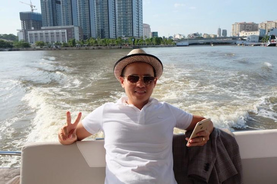 Admin mạng xã hội Hồ Quang Mẫn mở tiệc tất niên trên du thuyền triệu đô 