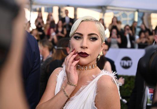 Lady Gaga tỏa sáng trên thảm đỏ Screen Actor Guild Awards 2019