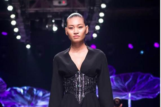 Người mẫu Kim Anh qua đời ở tuổi 26, sau 3 năm chống chọi ung thư buồng trứng