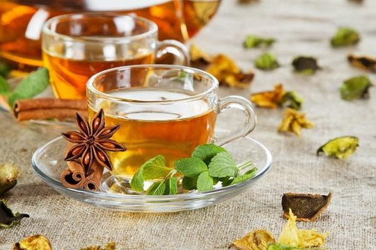 Uống trà thảo mộc giúp tăng cường sức khỏe dịp Tết