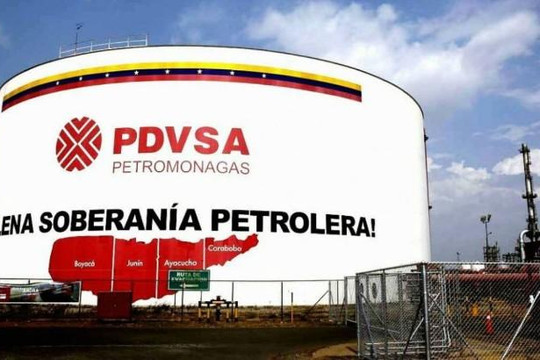 Ngân hàng Nga đóng băng tài khoản của Công ty đầu mỏ PDVSA của Venezuela