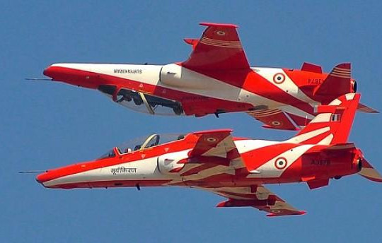 Máy bay chiến đấu Ấn Độ đâm vào nhau khi tập biểu diễn