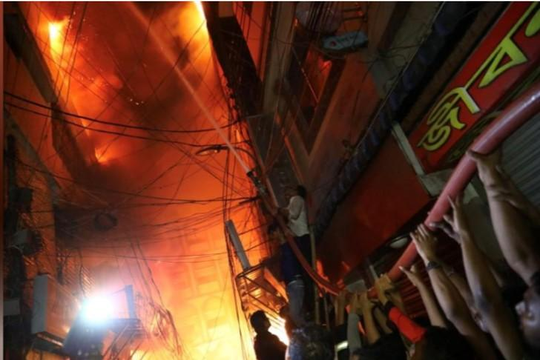 70 người thiệt mạng trong vụ hỏa hoạn kinh hoàng ở Bangladesh