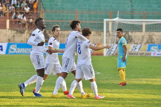 Văn Toàn, Hồng Duy, Minh Vương toả sáng, HAGL thắng đậm S.Khánh Hoà ở V.League 2019