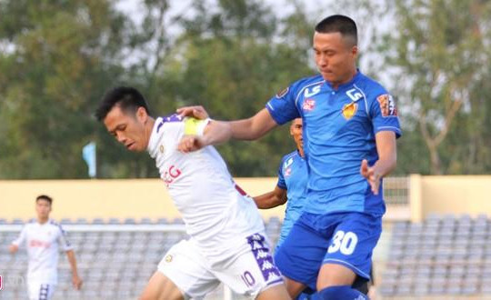 Hòa nhọc nhằn trước Quảng Nam, ĐKVĐ Hà Nội FC đánh mất ngôi đầu V.League 
