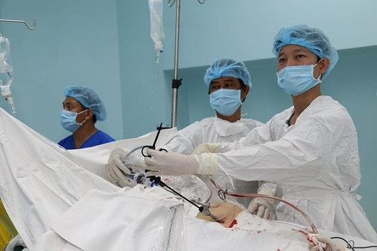 Bệnh viện quận 7 cứu bệnh nhân vỡ thai ngoài tử cung