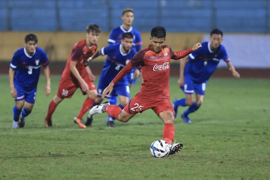 Hà Đức Chinh ghi bàn trong ngày U.23 Việt Nam thắng Đài Bắc Trung Hoa 6-1