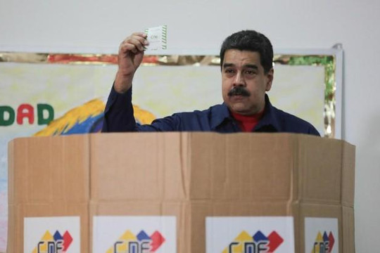 Ông Maduro lợi dụng các bác sĩ Cuba để ép buộc cử tri Venezuela?