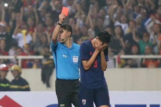 Siêu sao Thái Lan nhận án phạt từ AFC vì đấm Đình Trọng ở trận thua U.23 Việt Nam 0-4 