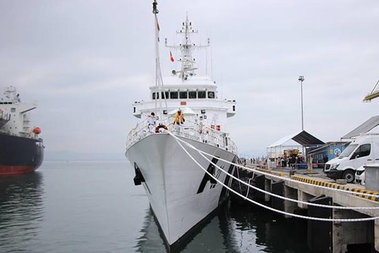 Tàu tuần tra bảo vệ bờ biển Ấn Độ cập cảng Tiên Sa 