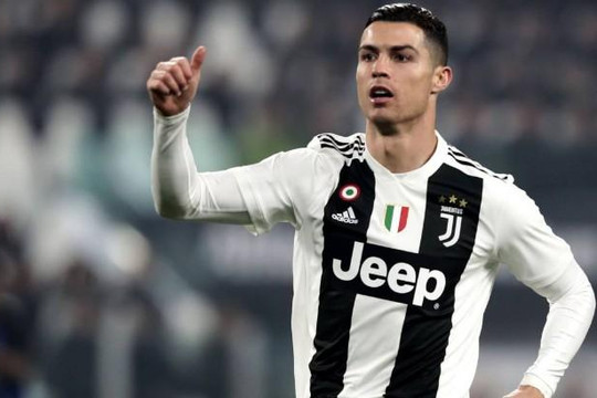 Fan Juventus vui mừng khi Ronaldo kịp có mặt trận tứ kết Champions League với Ajax 