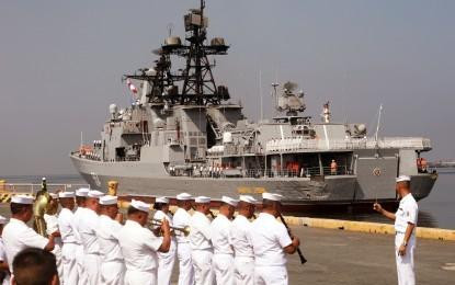 Hạm đội Nga cập cảng Philippines giữa căng thẳng ở Biển Đông