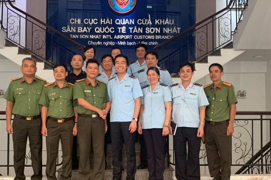 Hải quan cửa khẩu Tân Sơn Nhất phối hợp với công an phòng chống tội phạm