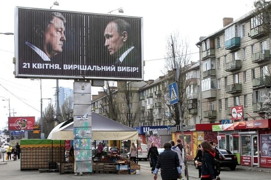 Kremlin lên tiếng về 'sự xuất hiện' của ông Putin trong bầu cử Ukraine