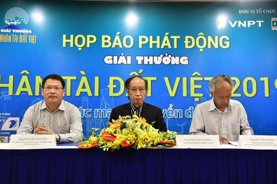 Giải thưởng Nhân tài Đất Việt 2019 hướng đến ‘Sức mạnh chuyển đổi số’
