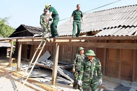 Nghệ An: Lốc xoáy lại tàn phá xã Na Ngoi