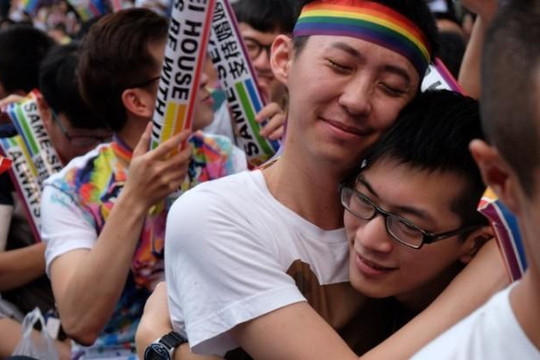 Đài Loan bắt đầu cho phép các cặp đôi đồng giới đặt lịch hẹn đăng ký kết hôn