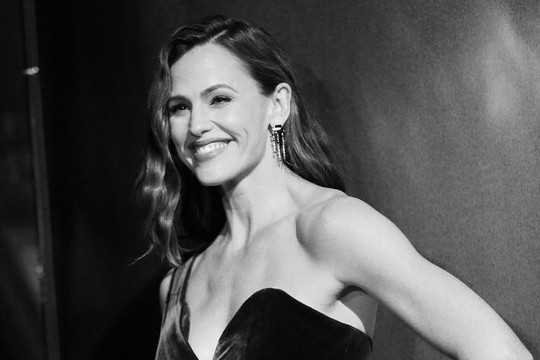 Vì sao Jennifer Garner được chọn là 'Người phụ nữ đẹp nhất thế giới' ở tuổi 47?