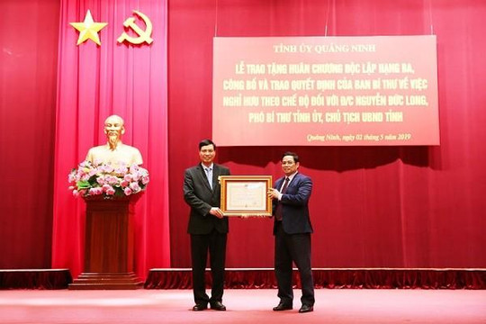 Chủ tịch UBND tỉnh Nguyễn Đức Long nhận Huân chương Độc Lập hạng Ba và Quyết định nghỉ hưu