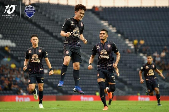 Xuân Trường ghi bàn đầu tiên cho Buriram United, Văn Lâm lại thua trận ở Thai League 
