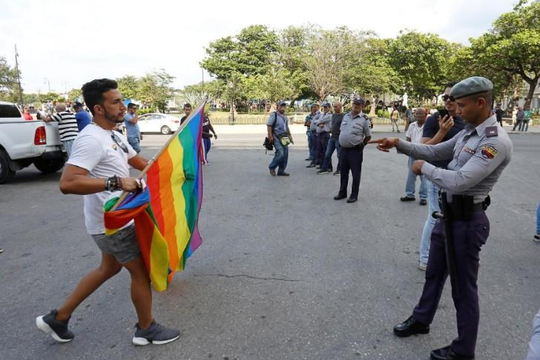 Cuộc diễu hành tự hào đồng tính tại Cuba bị cảnh sát giải tán