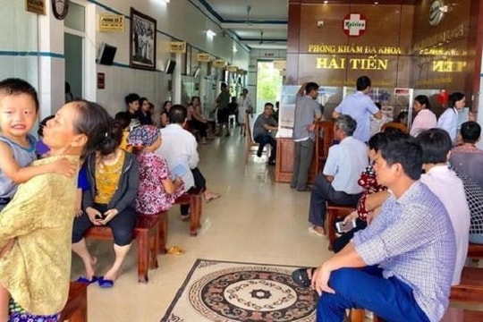 Hải Tiến, Thanh Hóa: Gần 60 du khách nghi ngộ độc khi ăn hải sản