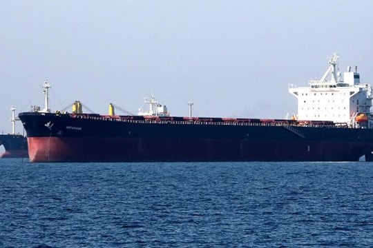 Trung Quốc ngừng mua dầu từ Iran do lệnh trừng phạt của Mỹ