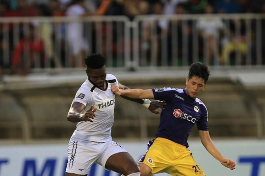 Đình Trọng chấn thương nặng, HLV Park phải gọi Thành Chung từ U.23 Việt Nam đá King's Cup 