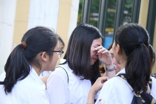 Hà Nội: Đề thi môn Toán khiến nhiều học sinh khóc ròng