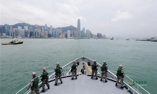Trung Quốc công bố hình ảnh diễn tập quân sự ở Hồng Kông sau biểu tình bạo lực