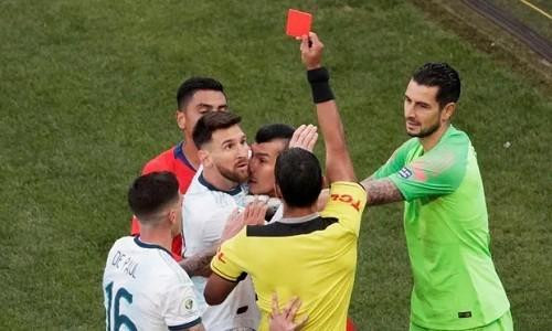 Messi bị thẻ đỏ và từ chối nhận huy chương đồng Copa America 2019