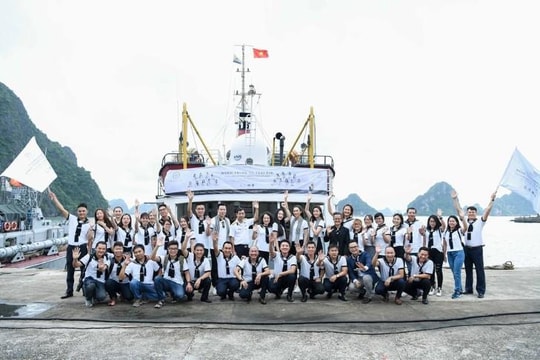 'Hành trình từ trái tim' trao gửi khát vọng khởi nghiệp kiến quốc đến vùng biển đảo