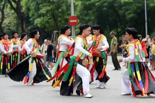 Hơn 10 nghìn người tham gia 'Lễ hội đường phố' mừng 20 năm Hà Nội