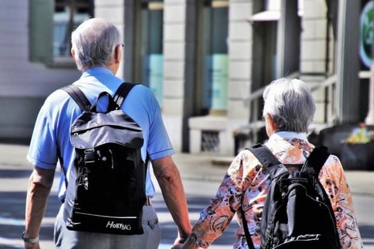 Vì sao phụ nữ mắc bệnh Alzheimer nhiều hơn nam giới?