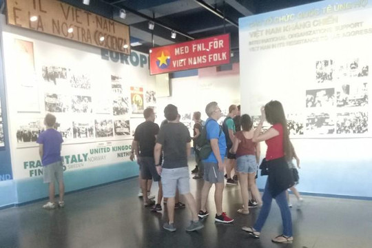 Bảo tàng Việt Nam nhưng vắng bóng người Việt?