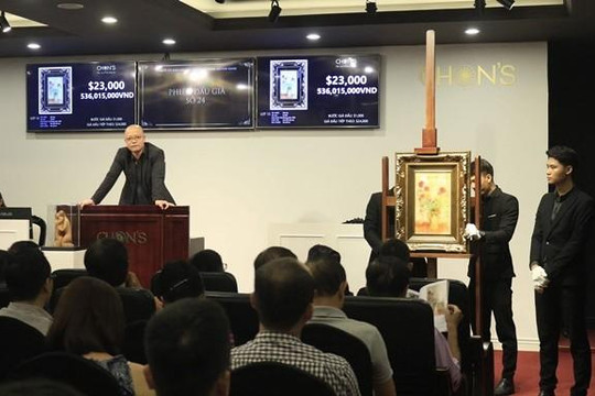 Bức tranh ‘Sắc hoa’ của danh họa Lê Phổ được bán đấu giá 27.000 USD