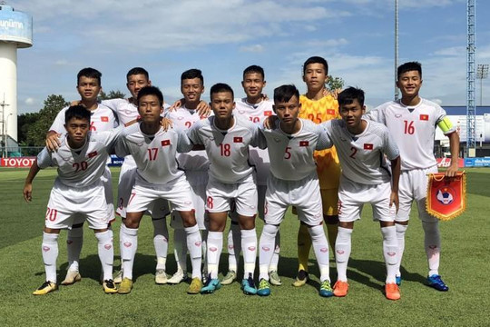 Việt Nam thắng Singapore nghẹt thở nhờ quả penalty 