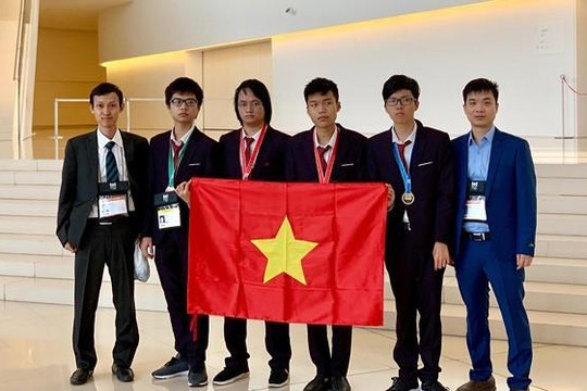 Đội tuyển Việt Nam giành 4 huy chương tại cuộc thi Olympic Tin học quốc tế